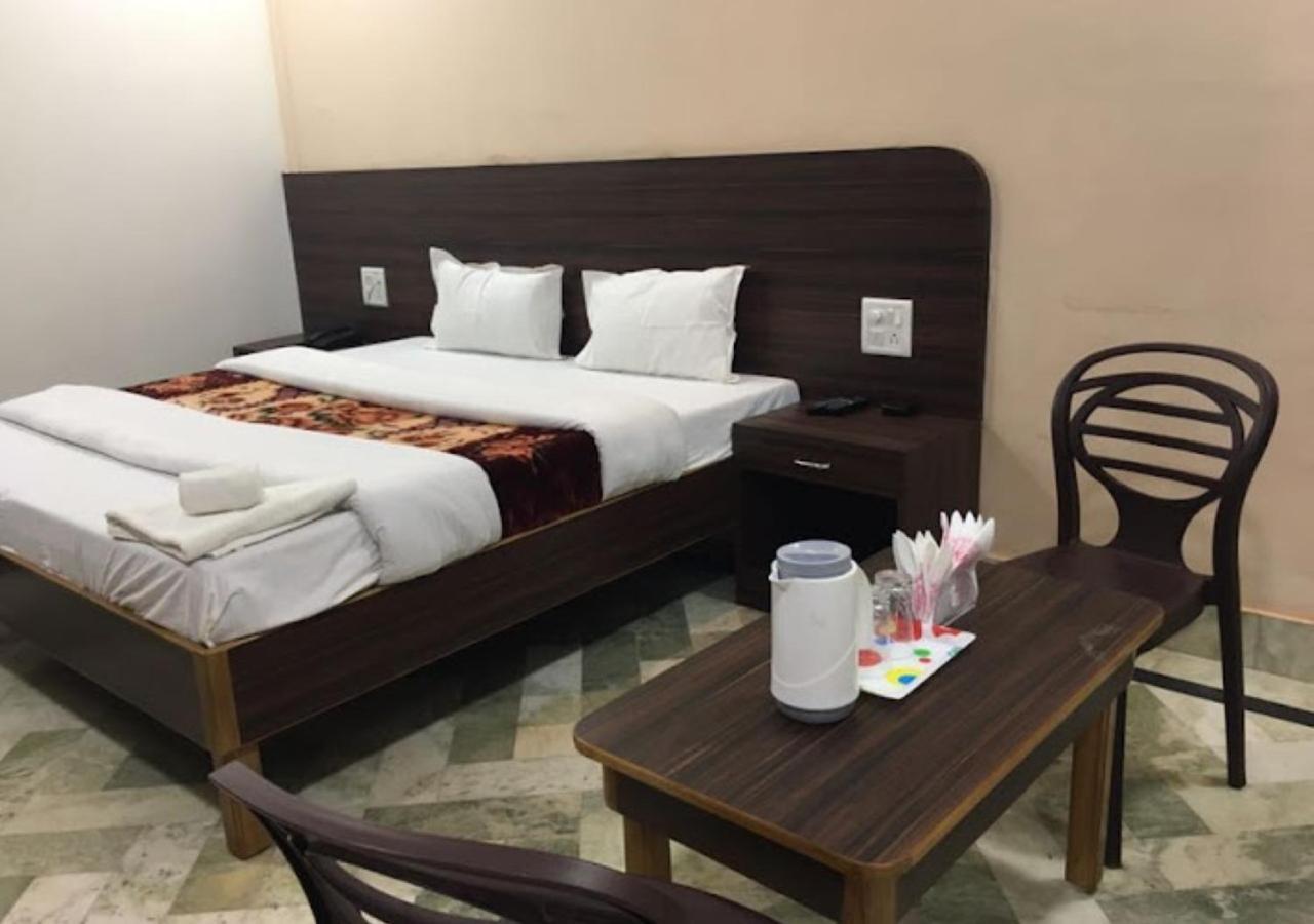 Liberty Guest House Varanasi Exterior photo